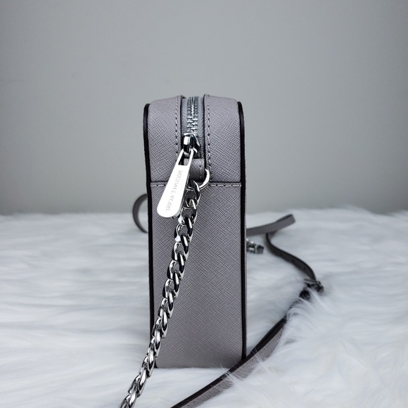 🌺NWT Michael Kors LG EW crossbody bag pearl grey - Picture 3 of 7